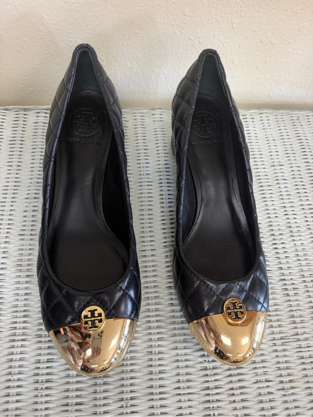 Tory Burch Black Quilted Leather Kaitlin Metal
Cap Toe Block Heel Pumps Size 8.5